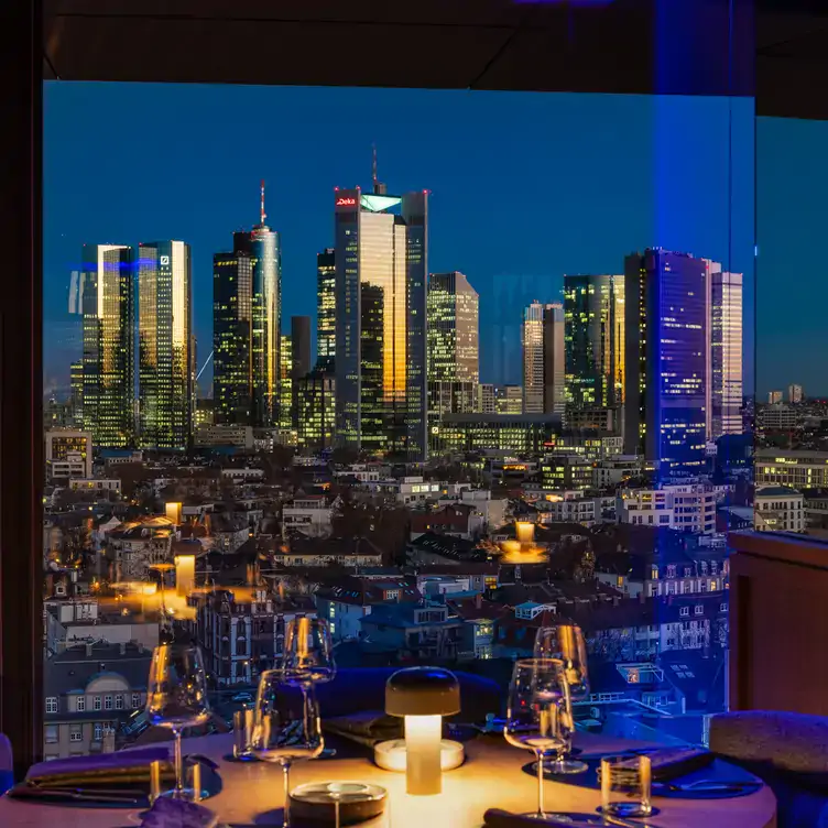 oben-restaurant-skybar-3