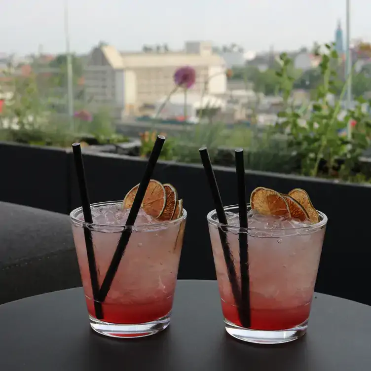 east-side-rooftop-bar2